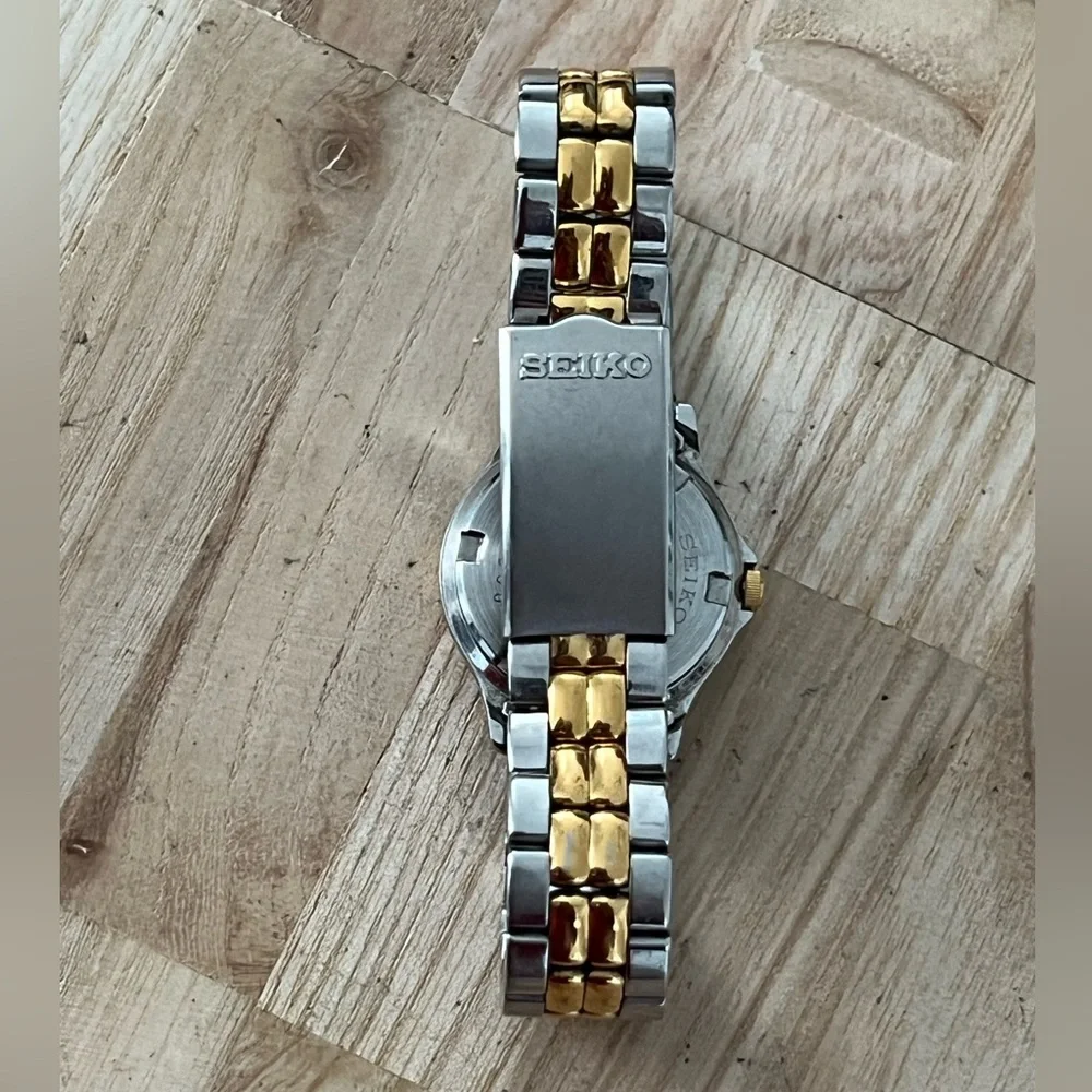 Seiko Sport 50 Ladies Watch Vintage Two-Tone Bracelet Iridescent Dial Date - Picture 12 of 16